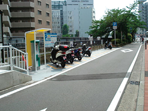 普通自動二輪車（125CC以下）を駐車可能とする規制の緩和例